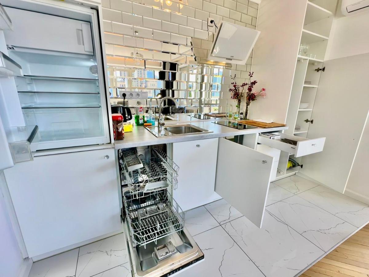 Platinum Metro X2 Wifi 350 Mbs Netflix Hbo Appletv Apartment Warsaw Exterior photo