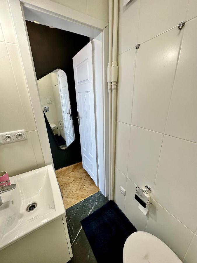 Platinum Metro X2 Wifi 350 Mbs Netflix Hbo Appletv Apartment Warsaw Exterior photo